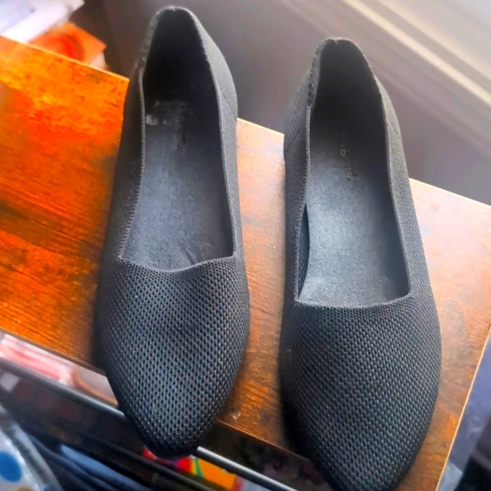 Indigo Rd Hathaway Knit black Loafer size 8